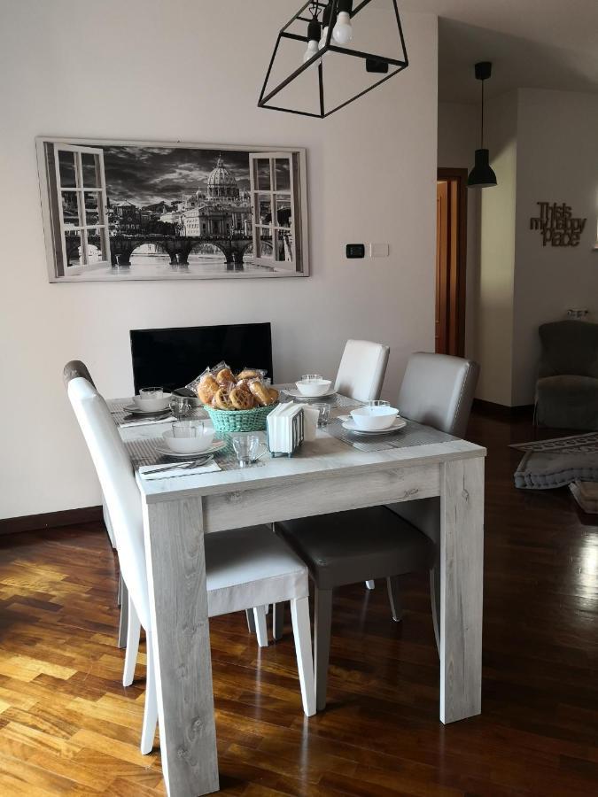 Perugino Apartments Fiumicino Buitenkant foto